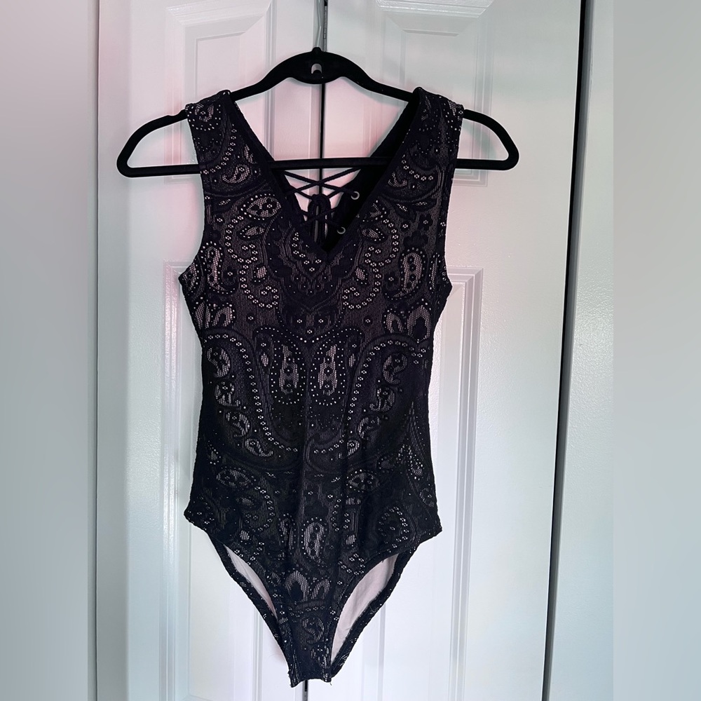kendall and kylie lace up black bodysuit